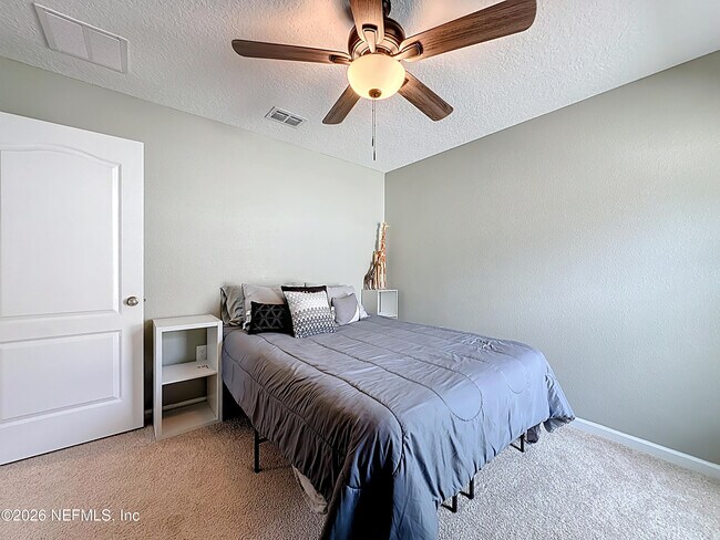 Building Photo - 65849 Edgewater Dr