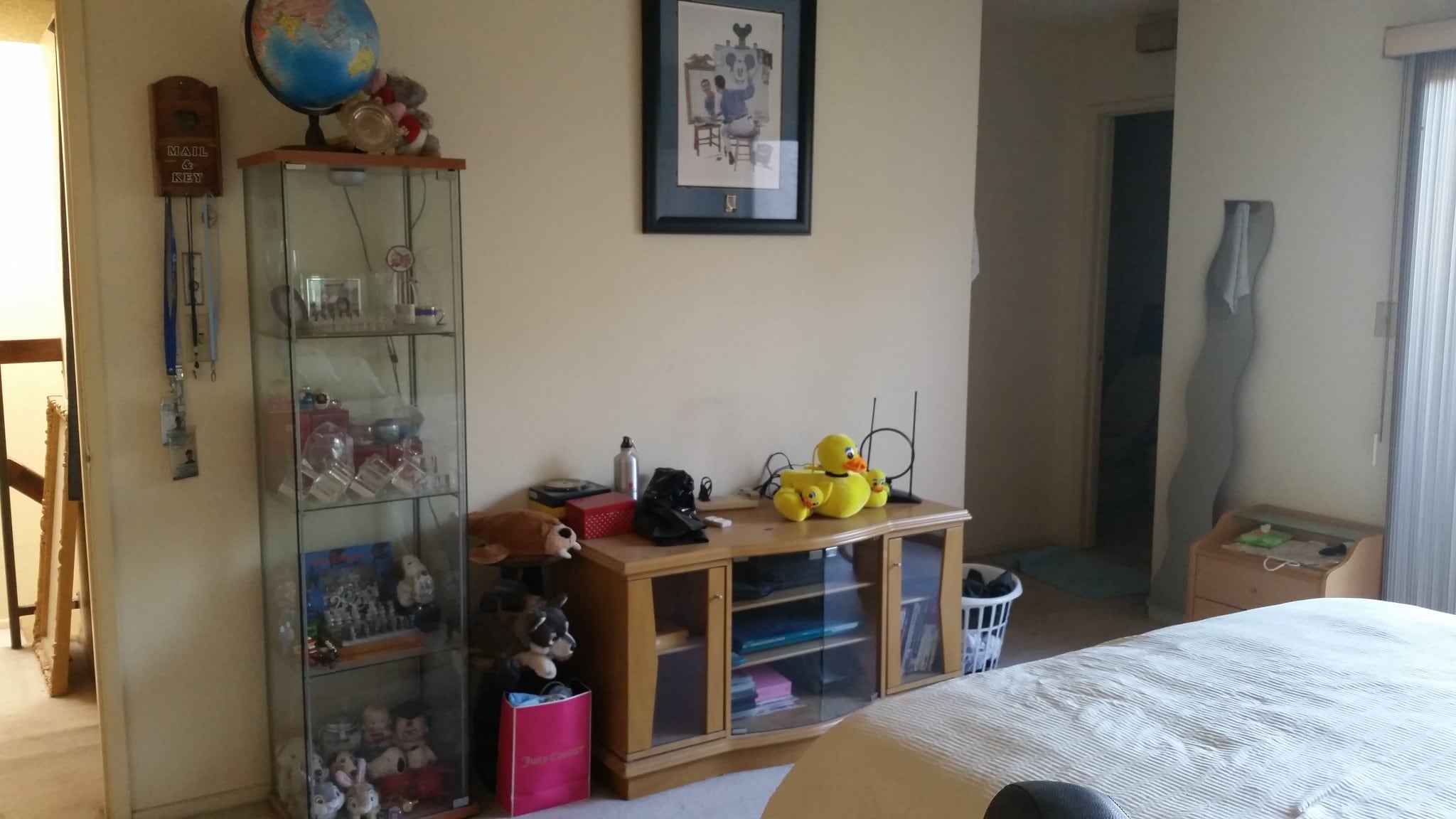 master room - 11052 Lower Azusa Rd