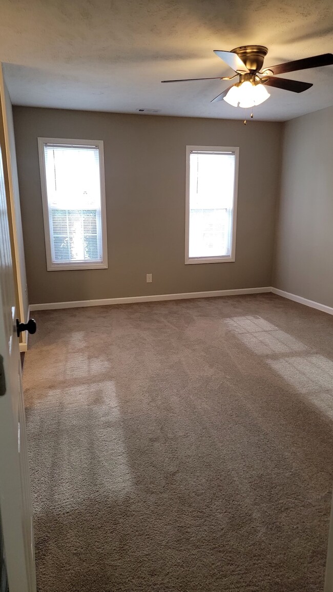 Building Photo - 513 Lumberly Ln