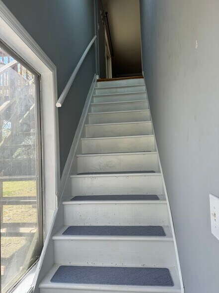 Primary Photo - 25 Glenmere Ln