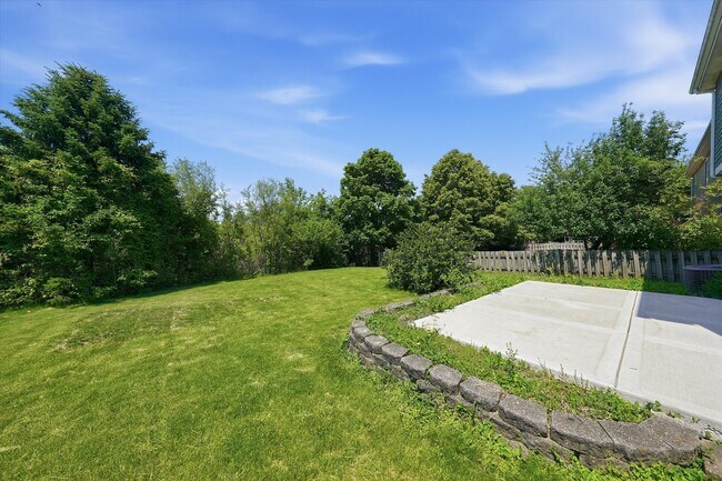 Building Photo - 21854 W Kentwood Dr