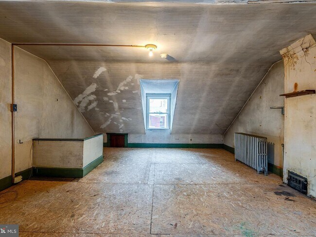 Building Photo - 524 Howard Ave