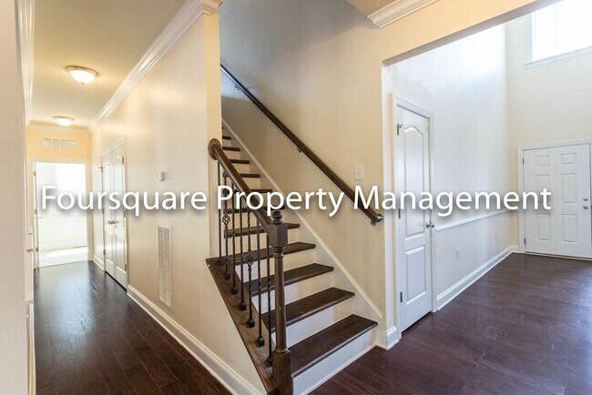 Building Photo - Single Family Home |1st Floor- Guest Suite...