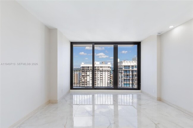 Building Photo - 2401 S Ocean Dr