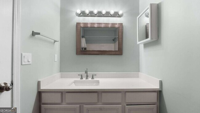 Building Photo - 4383 Mitchell Hill Dr