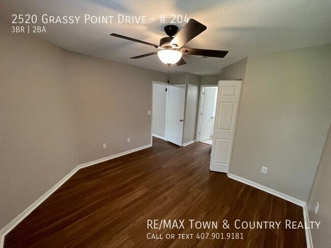 Building Photo - 2520 Grassy Point Dr