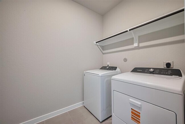 Building Photo - 6306 Brahman Ct
