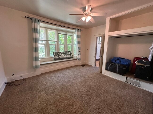 Building Photo - 1332 E 400 S