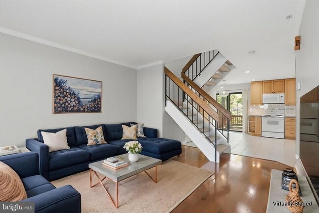 Building Photo - 2369 Southgate Square