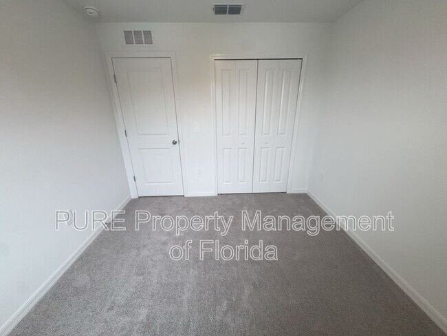 Building Photo - 1304 NW 48th Terrace