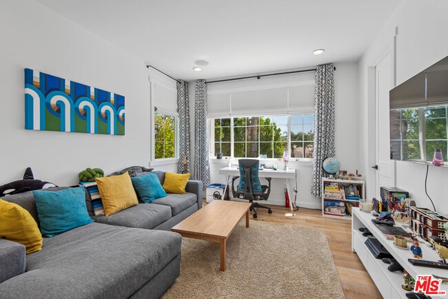 Building Photo - 23477 Palm Dr