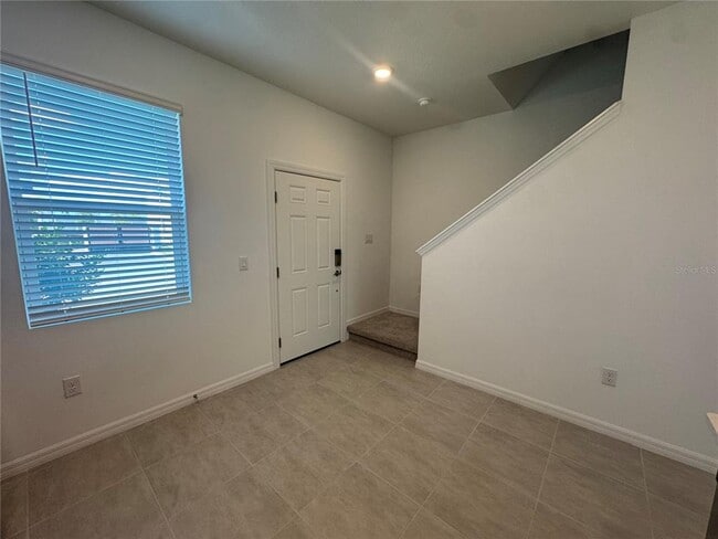 Building Photo - 8720 Daybreak St