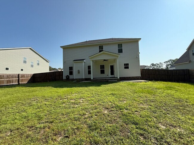 Building Photo - Stunning 4 Bed, 2.5 Bath Home in Cameron