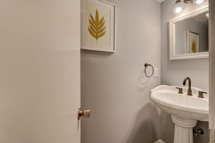 Building Photo - 400 William Hilton Pkwy