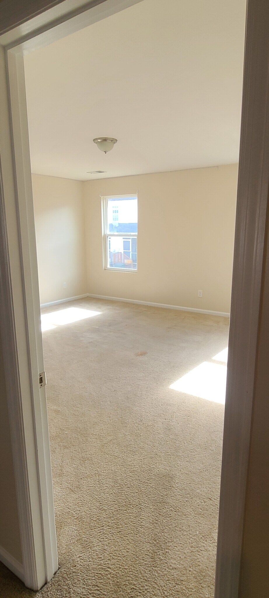 Building Photo - 327 Flyway Rd