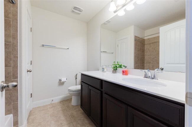 Building Photo - 4421 Casa Robles Dr