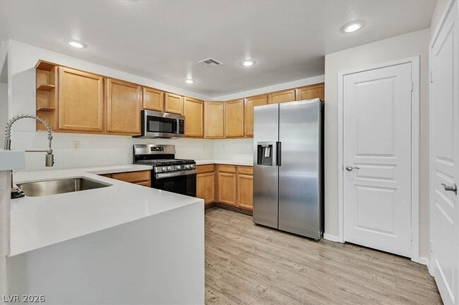 Building Photo - 908 Domnus Ln