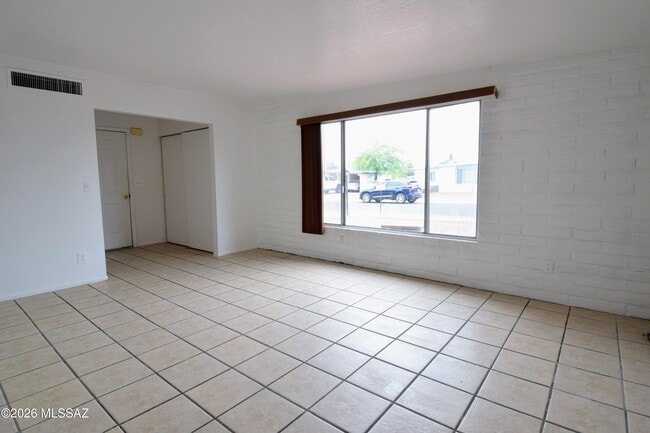 Building Photo - 6722 E 45th St