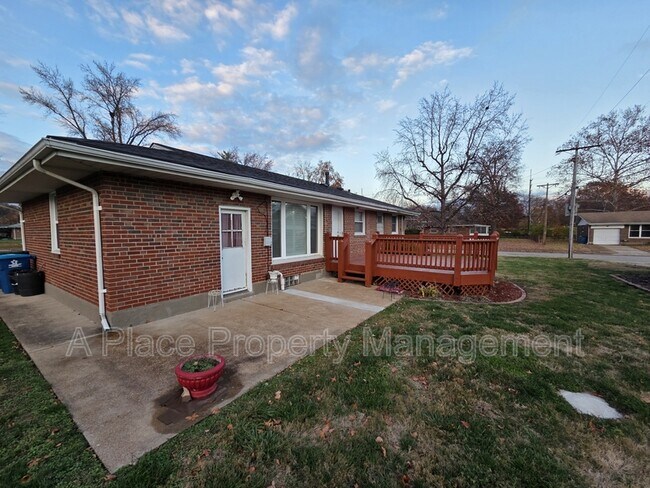 Building Photo - 1358 Highmont Dr