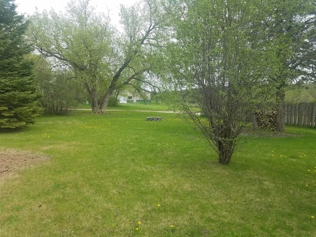 Building Photo - 75 Willow St SE