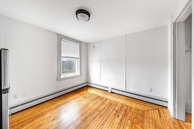 Building Photo - 245 Clinton St