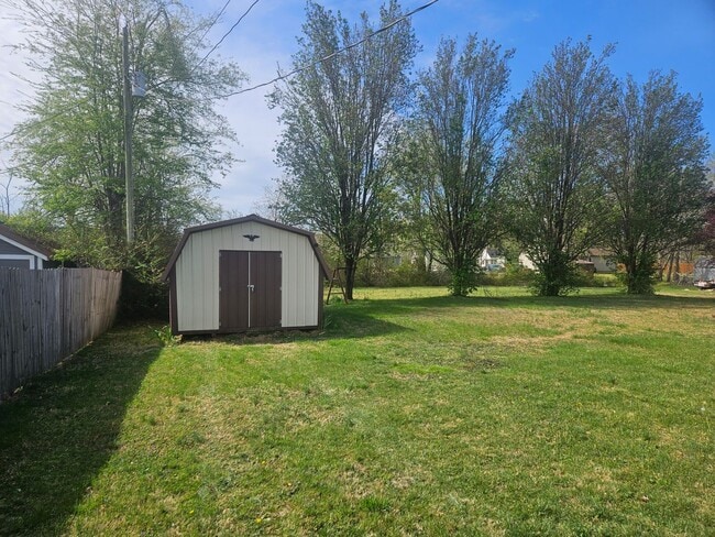 Building Photo - 309 Bratton Ave