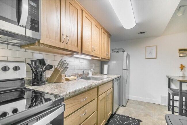 All utensils included - 515 Donofrio Dr