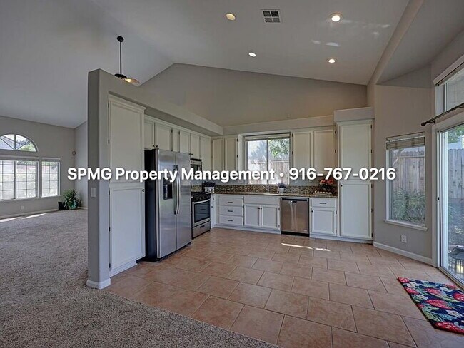 Building Photo - Beautiful 4BR/3BA Home in Rocklin 3-Car Garage & Low-Maintenance Backyard