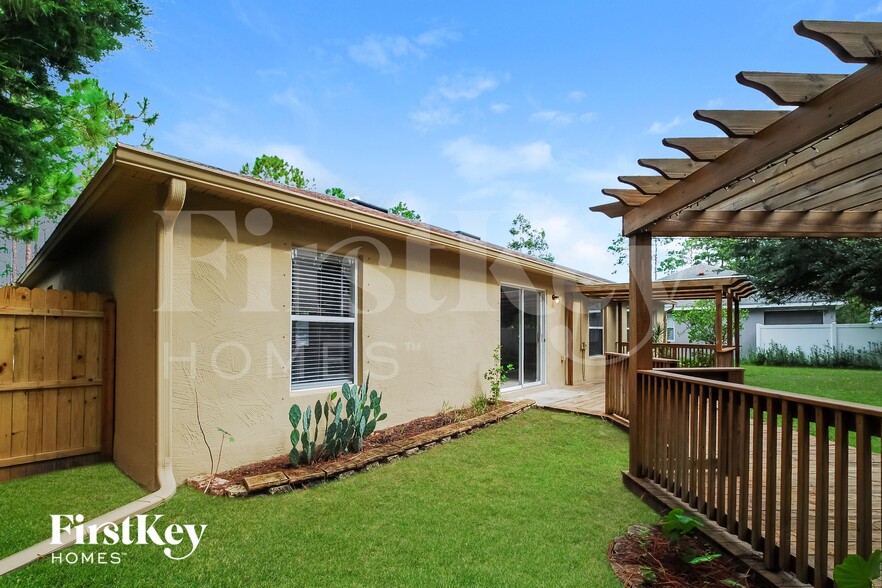 Building Photo - 64 Ramblewood Dr