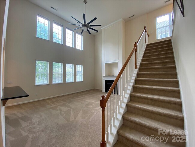 Building Photo - 6512 Manitoba Ln