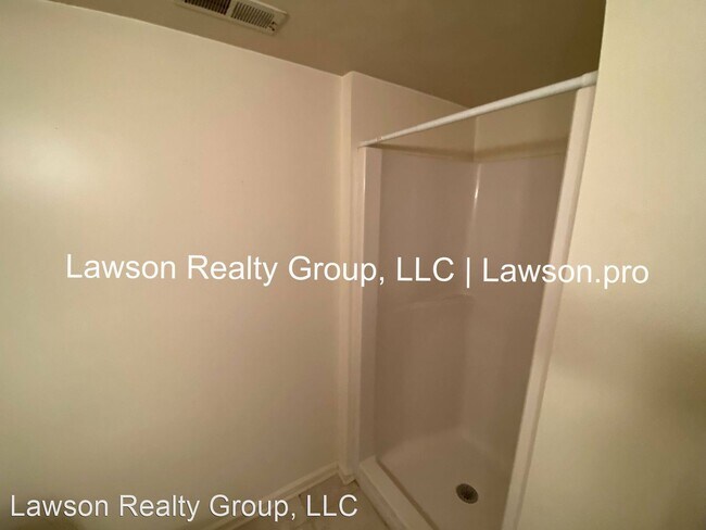 Building Photo - 2 br, 3 bath House - 2429 Avenham Ave SW #7