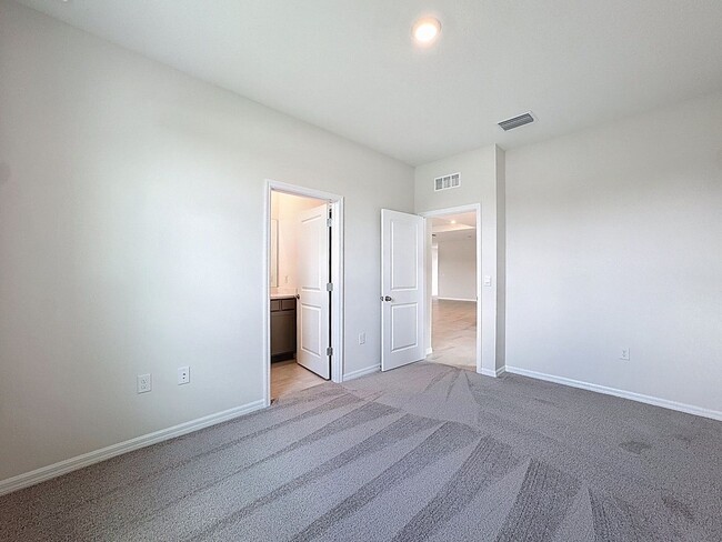 Building Photo - 10547 Bridgegate Hts Lp
