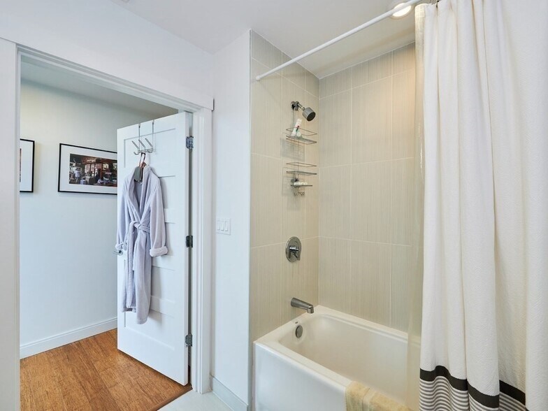 Building Photo - 290 Highland Ave