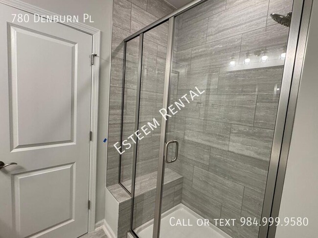 Building Photo - 780 Denburn Pl