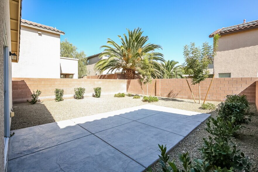 Building Photo - 8616 Dodds Canyon St