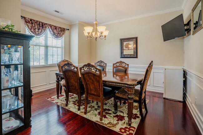 Building Photo - 4 Bedroom Home in the Village at Rolesville