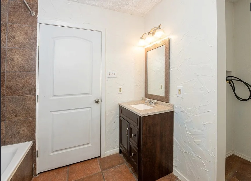 Bathroom 2 - 3226 North St