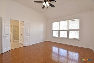 Building Photo - 2632 Henley Dr