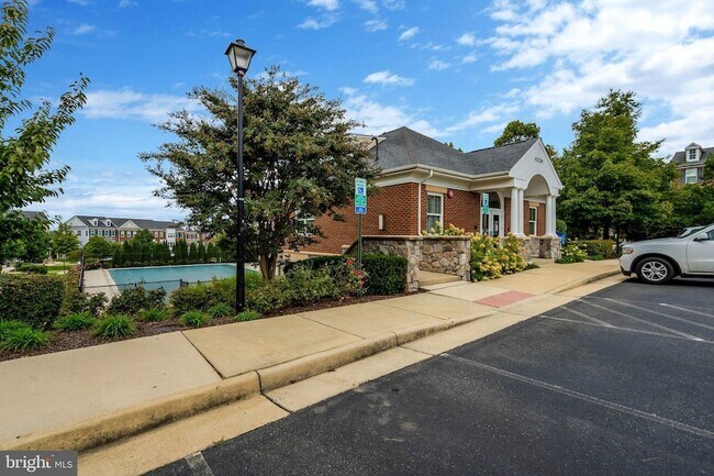 Building Photo - 42790 Lauder Terrace