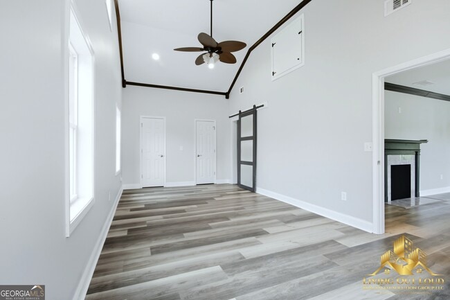 Building Photo - 1439 Westridge Rd SW