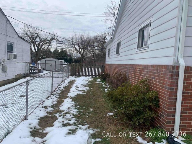 Building Photo - 18 Armor Ct