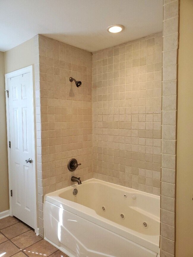 Building Photo - You have to see this beauty!