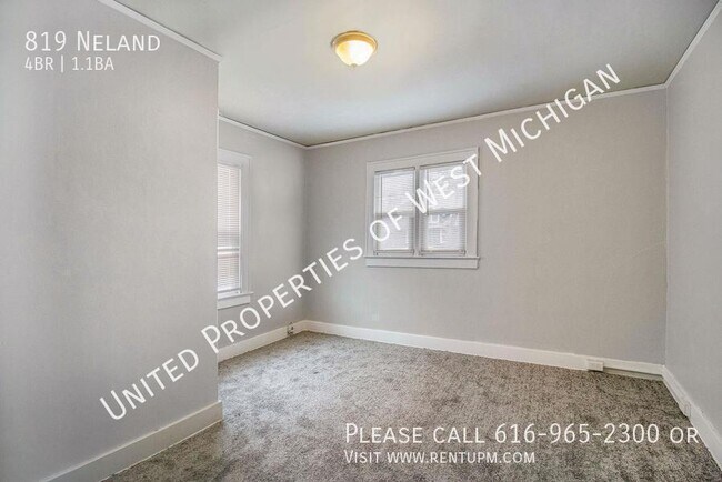 Building Photo - 819 Neland-