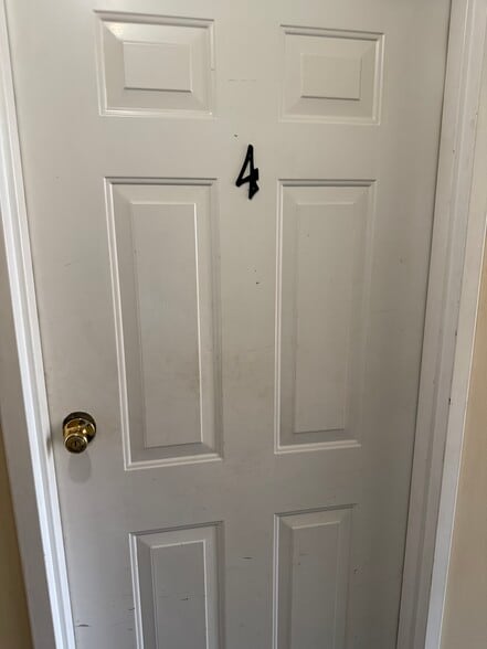 Primary Photo - 926 Washington Blvd