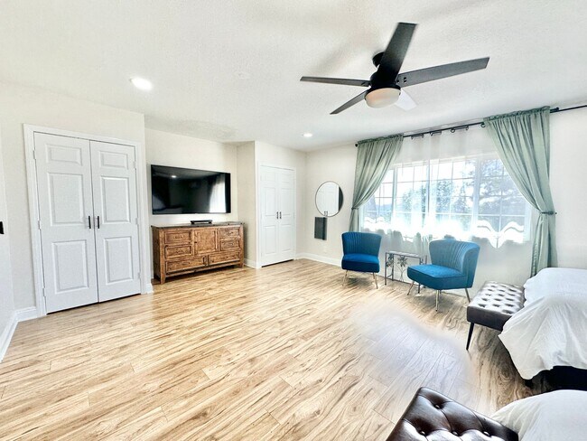 Building Photo - Breathtaking Custom Country Two-Story Home, Fully Remodeled & Beautifully Appointed on Private 20...