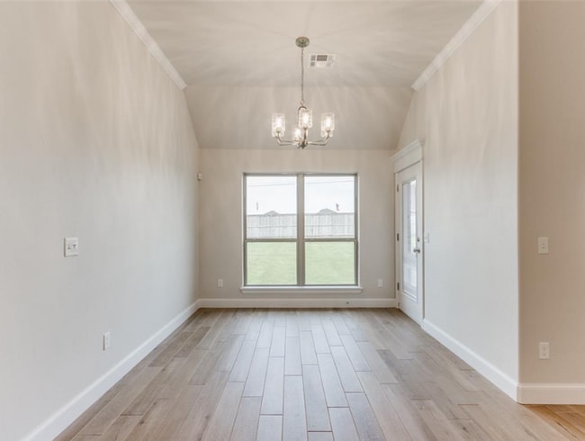 Building Photo - You Could Call This Beautiful 4-Bed, 2-Bat...