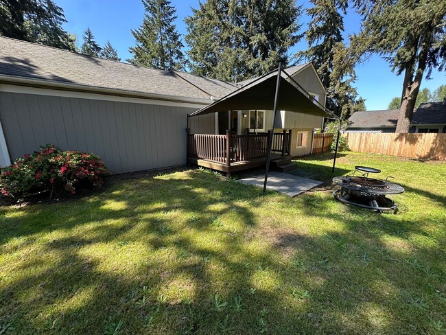 Building Photo - Charming 3 bedroom home in desirable Puyallup