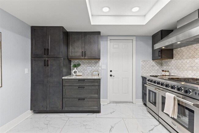 Building Photo - 4000 14th Way NE