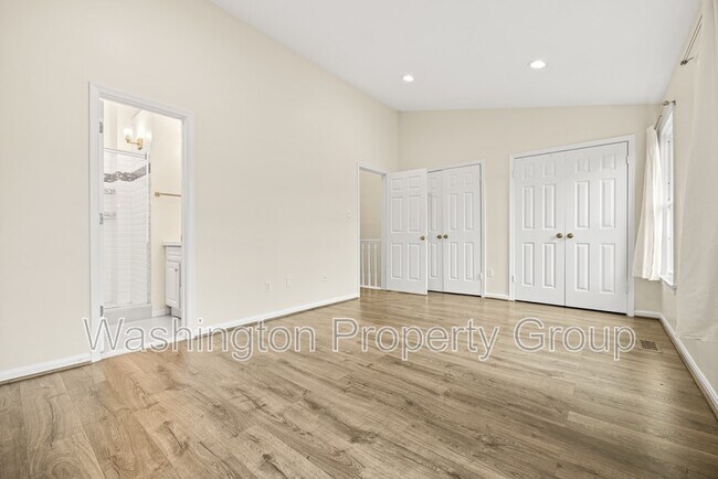 Building Photo - 4267 Fox Lake Dr