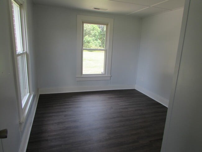 Building Photo - Charming 2 Bed/ 1 Bath Brick Ranch - Located in China Grove - Move in Ready - Large Lot